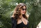 Kelly Brook - aktorka w stroju kąpielowym w Cannes
