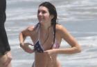Kendall Jenner - seksowna siostra Kim Kardashian w bikini