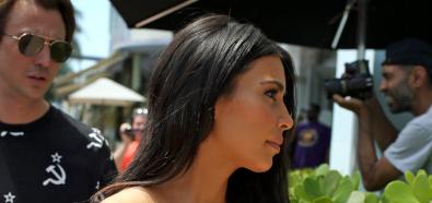 Kim Kardashian w obłędnym dekolcie w Miami