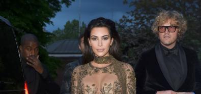 Kim Kardashian w naked dress