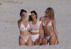 Kim Kardashian w prześwitującym bikini 