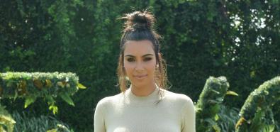 Kim Kardashian dumnie prezentuje sylwetkę 