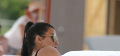 Kourtney Kardashian odsłoniła pośladki na plaży 