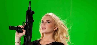 Lindsay Lohan oswaja się z bronią w Machete