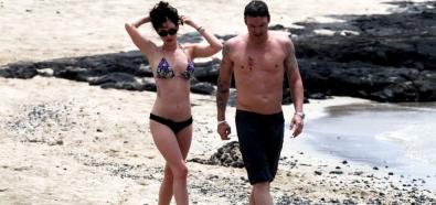 Megan Fox - aktorka w bikini na plaży