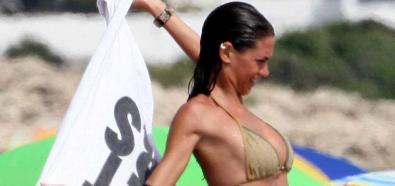 Melissa Satta - modelka w bikini na plaży