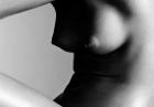 Miranda Kerr - naga sesja modelki autorstwa Laurenta Darmona