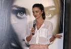 Miranda Kerr - modelka promuje kosmetyki KORA