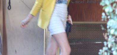 Miranda Kerr w seksownej spódniczce w Hollywood