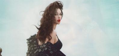 Monica Bellucci - seksowna aktorka i modelka w Vanity Fair