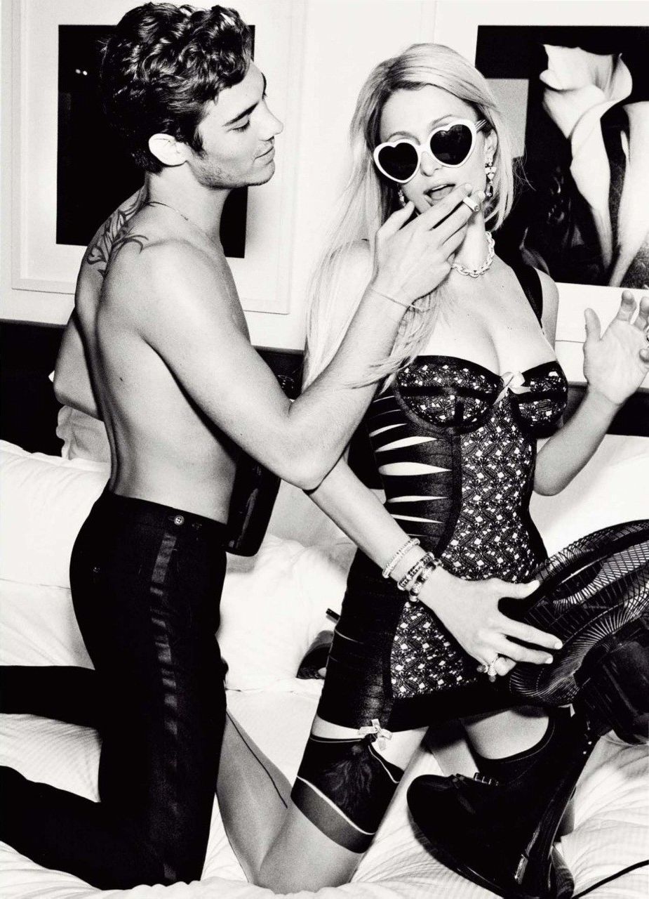 Paris Hilton - celebrytka topless w GQ