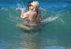 Paris Hilton na hawajskiej plaży