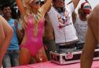 Paris Hilton zabawia się na Ibizie