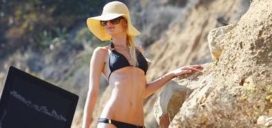 Paris Hilton - toples i w bikini