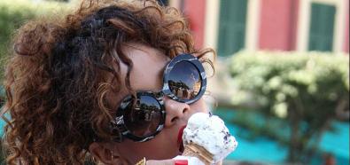 Rihanna - seksowna piosenkarka lubi lody