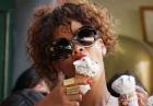 Rihanna - seksowna piosenkarka lubi lody