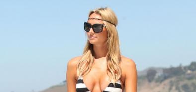 Stacy Keibler - wrestlerka w bikini