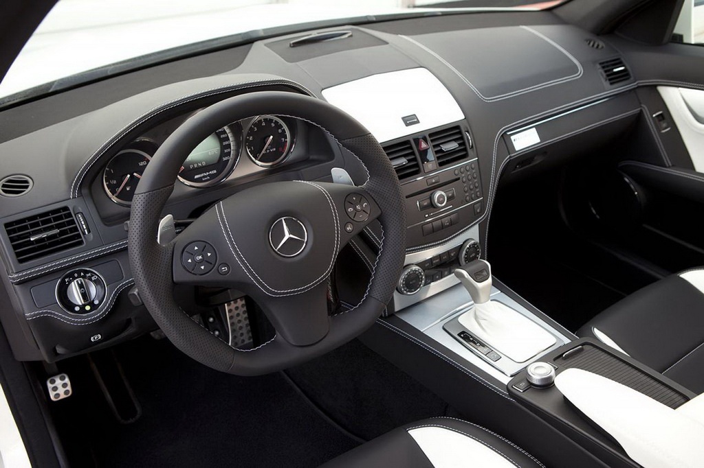 Mercedes C63 AMG White Edition