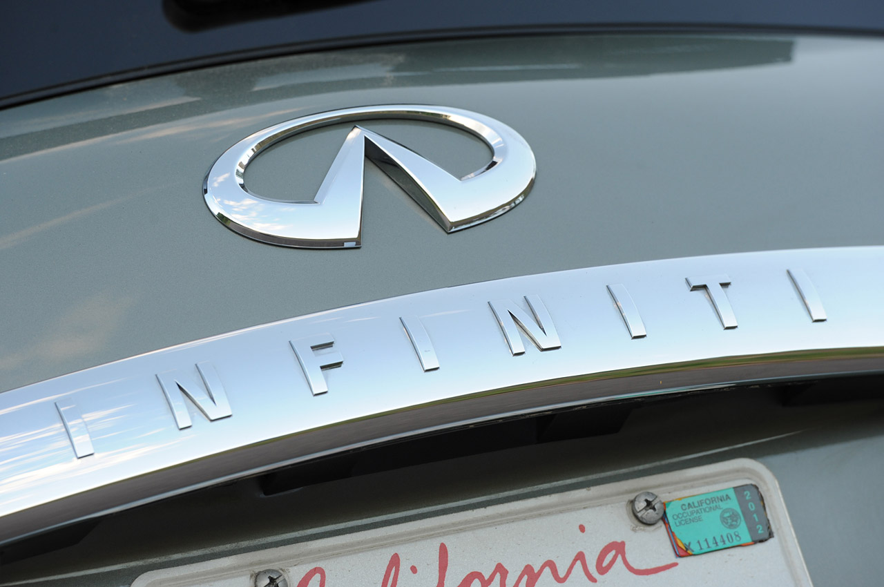 Infinity QX56 model na rok 2012