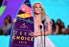Charlotte McKinney, Britney Spears, Emma Roberts i inne gwiazdy na Teen Choice Awards w Los Angeles