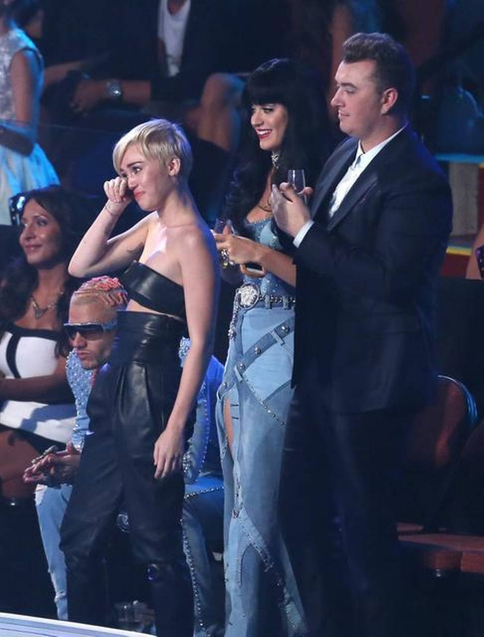 Miley Cyrus poważna, Nicki Minaj prowokująca, Beyonce wzruszona ? podsumowanie MTV VMA 2014
