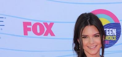 Kenal Jenner, Nikki reed, ariana Grande, Chelsea Kane, Lucy Hale podczas Teen Choice Awards