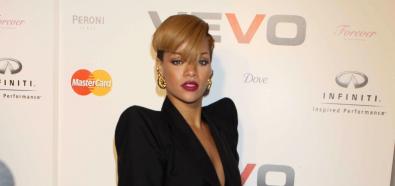 Rihanna - Vevo