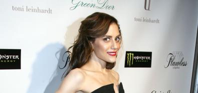 Brittany Murphy - Across The Hall