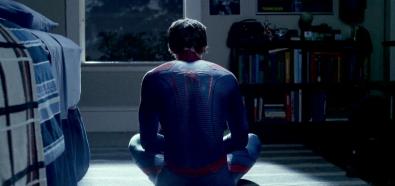 Spider-Man w ulepszonym kostiumie 