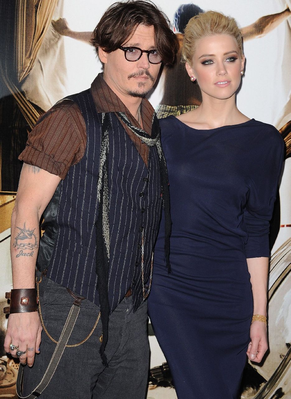 Amber Heard i Johnny Depp na premierze "The Rum Diary" w Paryżu