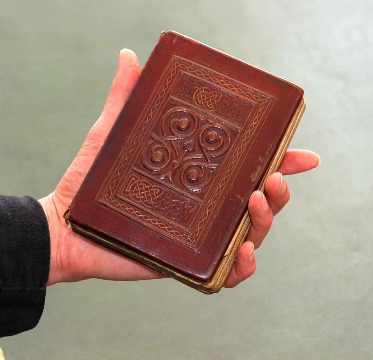 Najstarsza książka świata pozostanie w Wielkiej Brytanii za 9 mln funtów