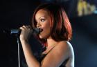 Rihanna zaśpiewała "What's My Name?" na gali Grammy
