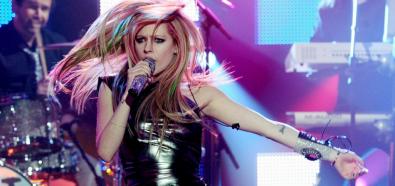 Avril Lavigne zaśpiewała "What The Hell" w Nowym Jorku