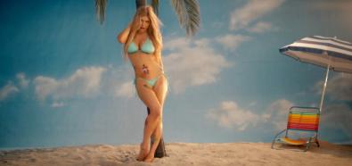 Fergie w bikini w nowym teledysku
