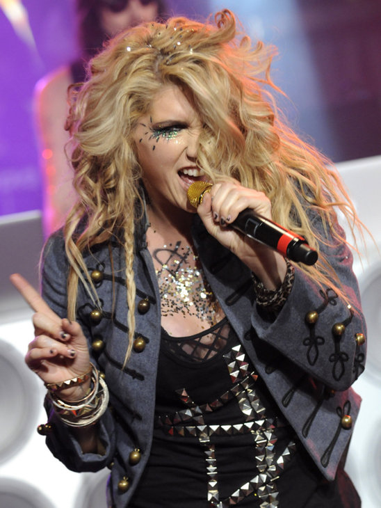 Kesha znowu prowokuje na scenie