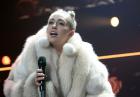 Miley Cyrus jako prowokująca Mikołajka na koncertach Jingle Ball