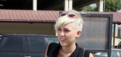 Miley Cyrus na stałe w "Dwóch i pół"? 