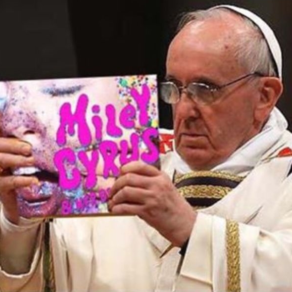 Miley Cyrus podpadła katolikom 