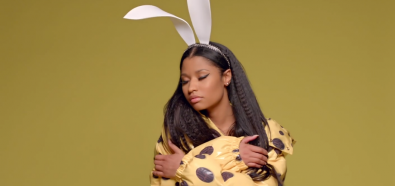 Nicki Minaj jako seksowny króliczek w klipie "Pills N Potions"