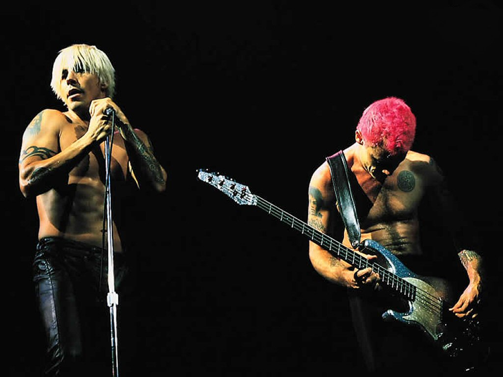 "Look Around" - nowy teledysk Red Hot Chili Peppers 
