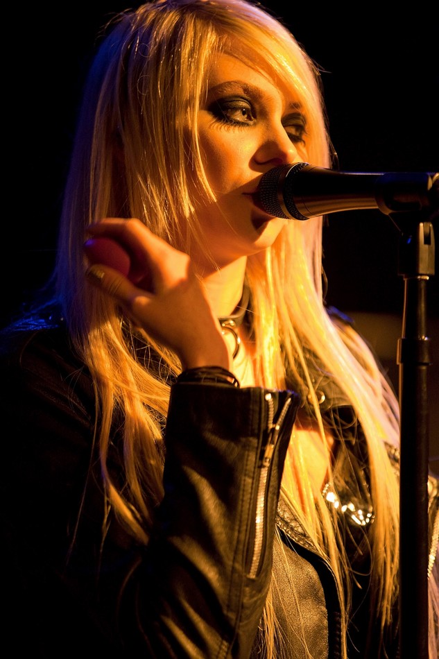 Taylor Momsen zaśpiewała "Factory Girl" w Pittsburghu