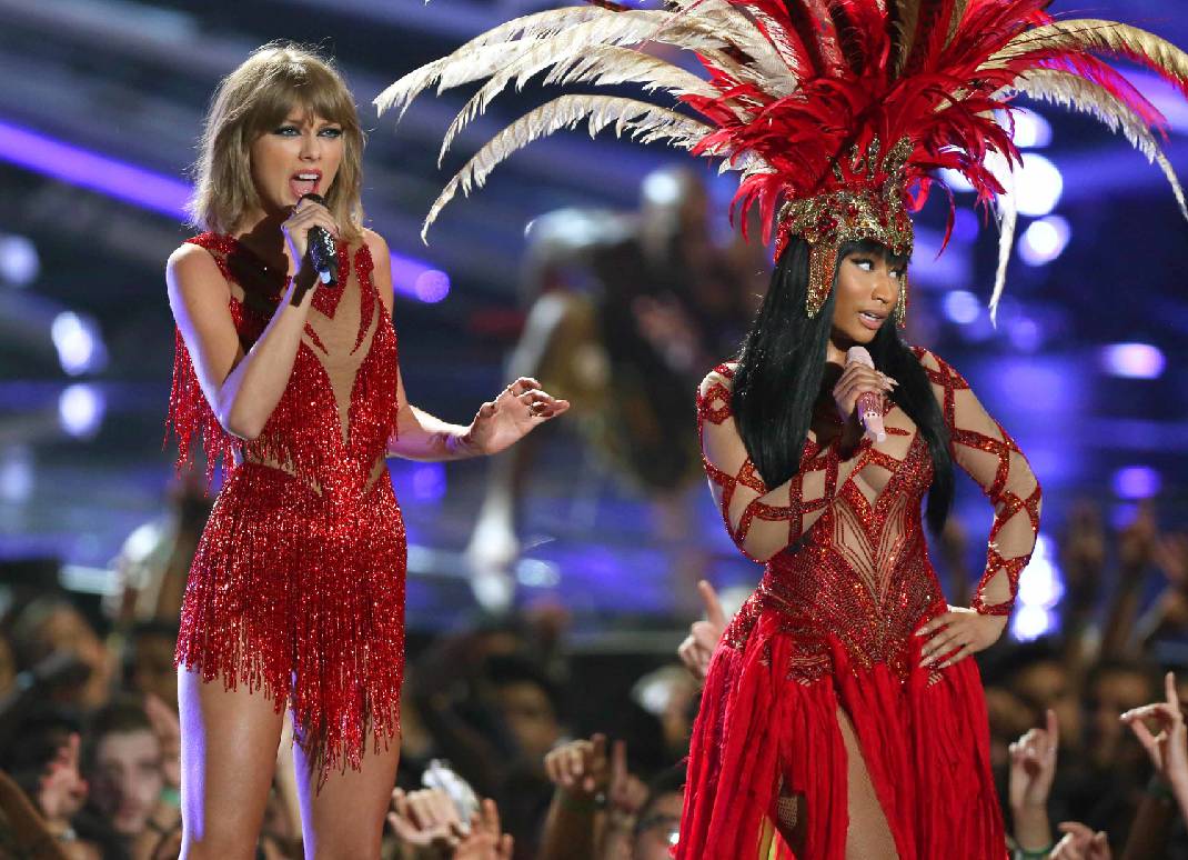 MTV VMA 2015 rozdane - Taylor Swift najlepsza, Miley Cyrus w negliżu, Kanye West... prezydentem