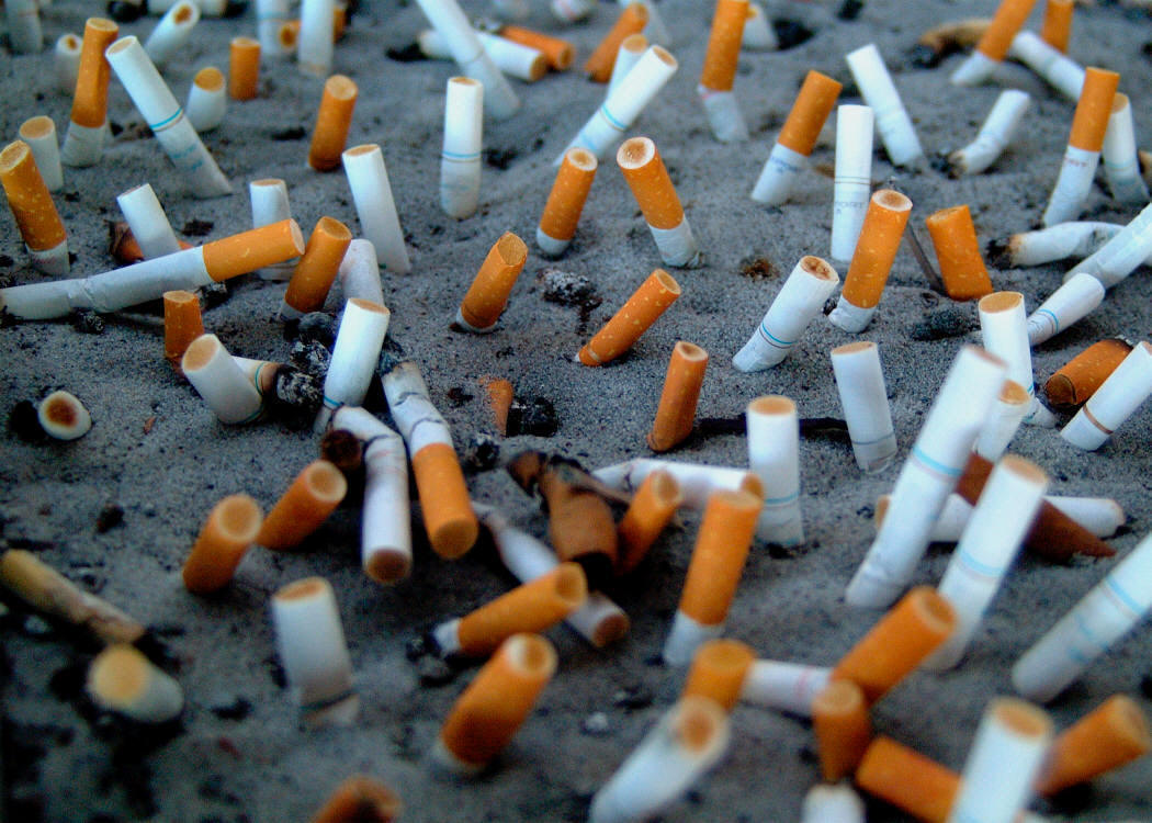 Używki tytoniowe - jak palenie papierosów niszczy nasz wygląd?