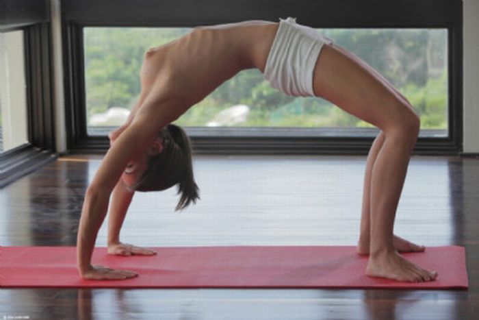 joga - naga joga - nowy sposób na relaks