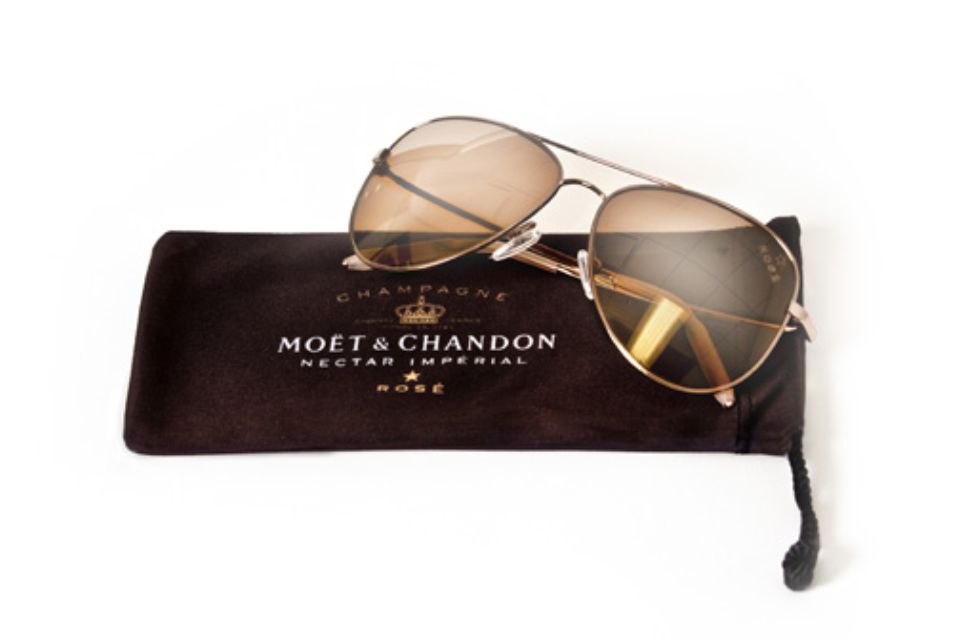 Moet & Chandon Rose - szampan i okulary przeciwsłoneczne
