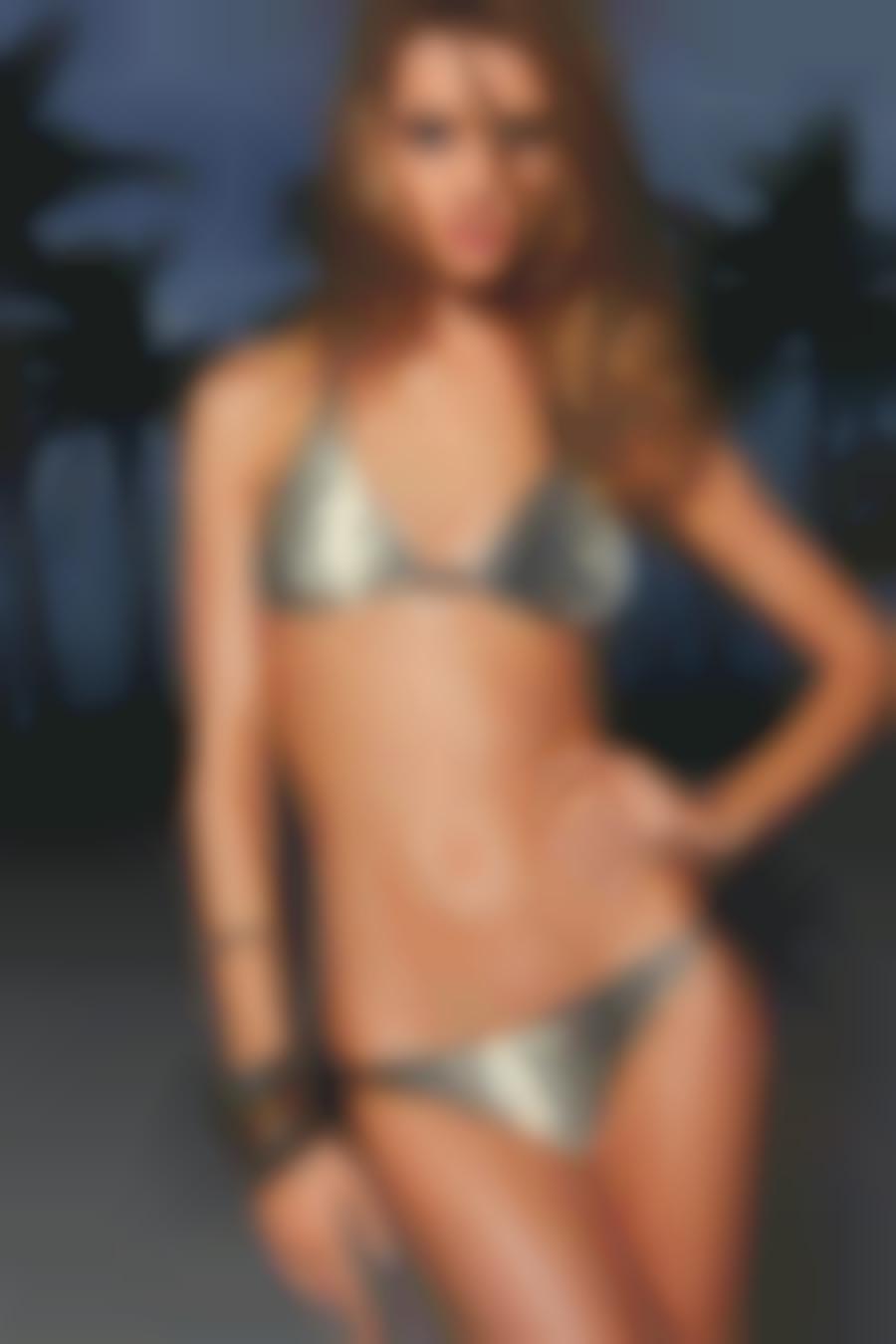 Rosie Huntington Whiteley w bikini