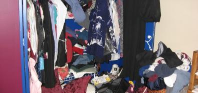 Moda męska - jak pozbyć się zbędnych ubrań i oczyścić szafę