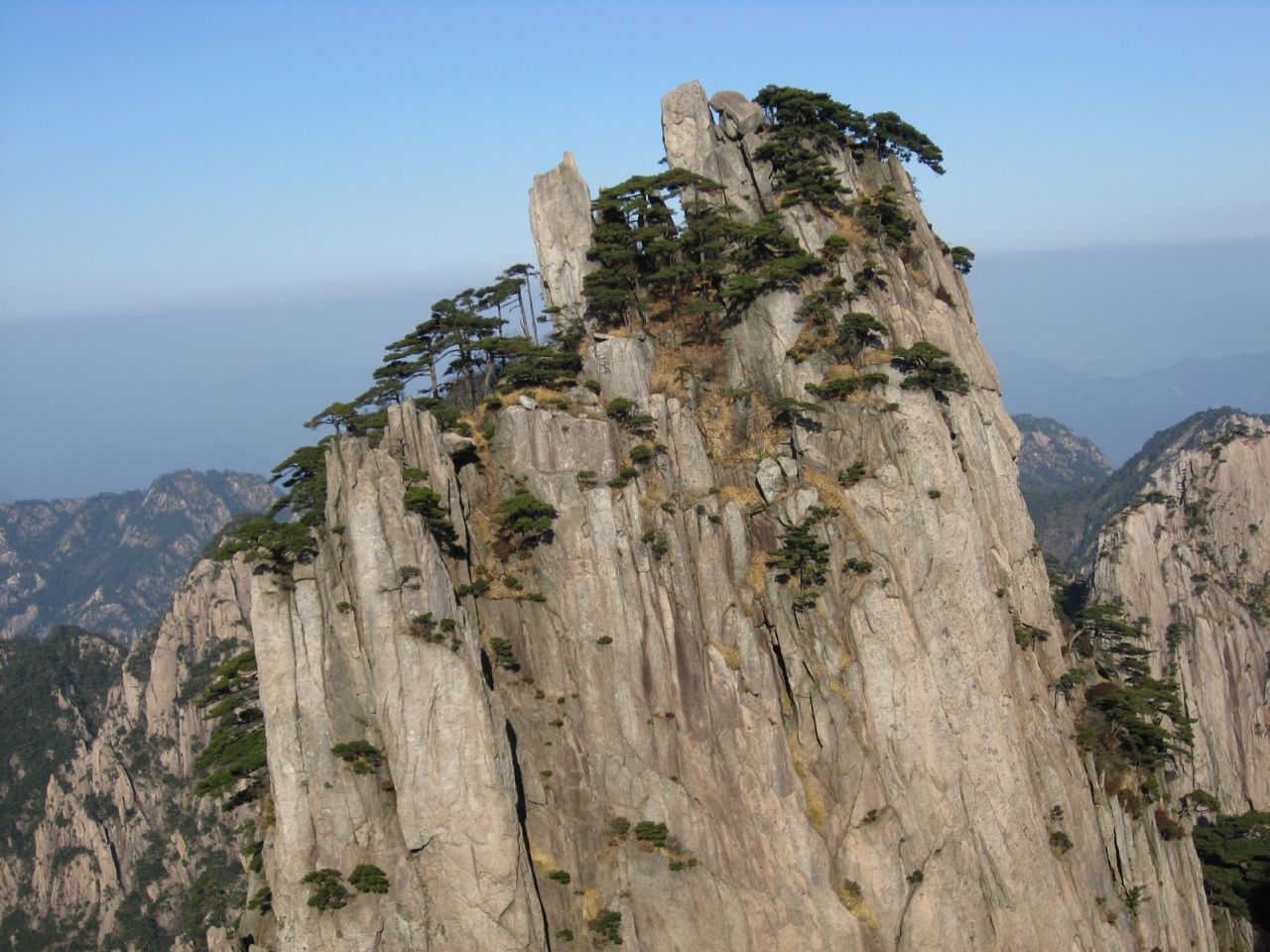 Huang Shan - piękne pasmo górskie w Chinach