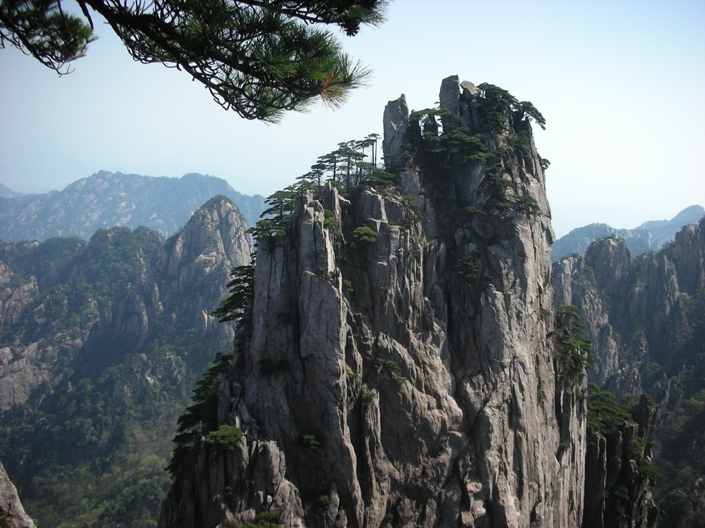 Huang Shan - piękne pasmo górskie w Chinach