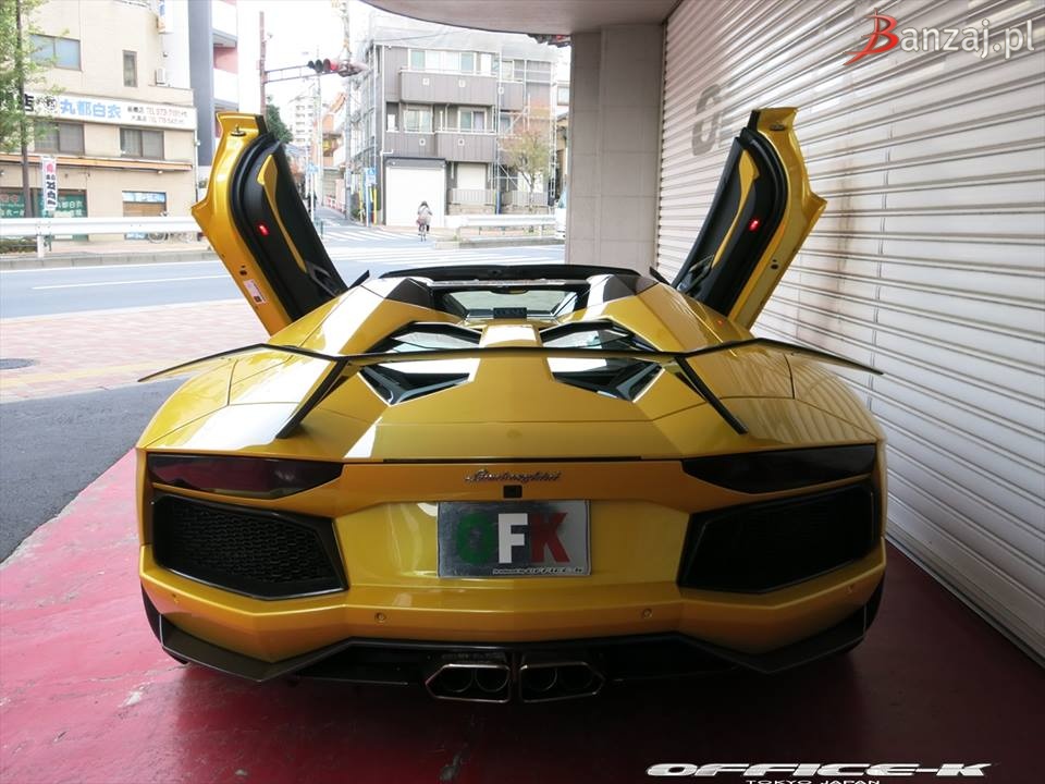 Lamborghini Aventador Office K